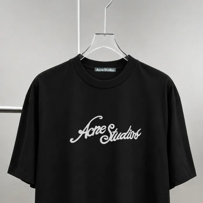 Acne*Studios*2026Ss exclusive letter logo 10,000-needle three-dimensional embroidery, couple Hot Sale g high-count T-shirt "different currency fabric" short-sleeved tee negative ion upper body is very comfortable, men and women Same Style half-sleeve, dropped shoulders loose version Color: Black White Coffee Brown Size: S (90-130 pounds) M (125-150 pounds) L (135-165 pounds) XL (160-190 pounds) XXL (185 pounds)